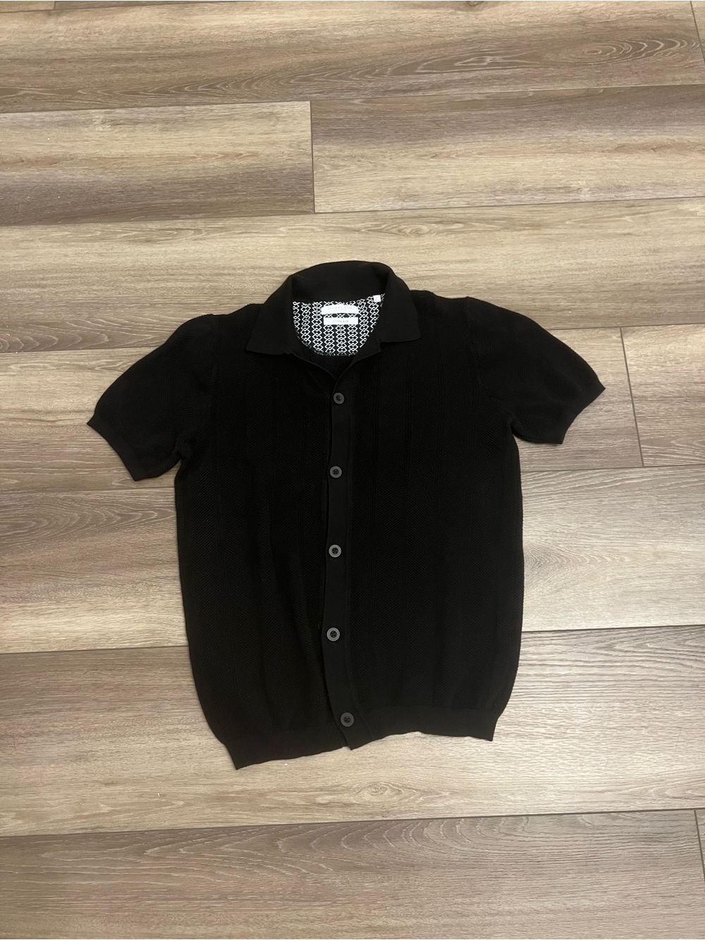 Denim & Flower Black Short-Sleeve Button-Front Casual Shirt